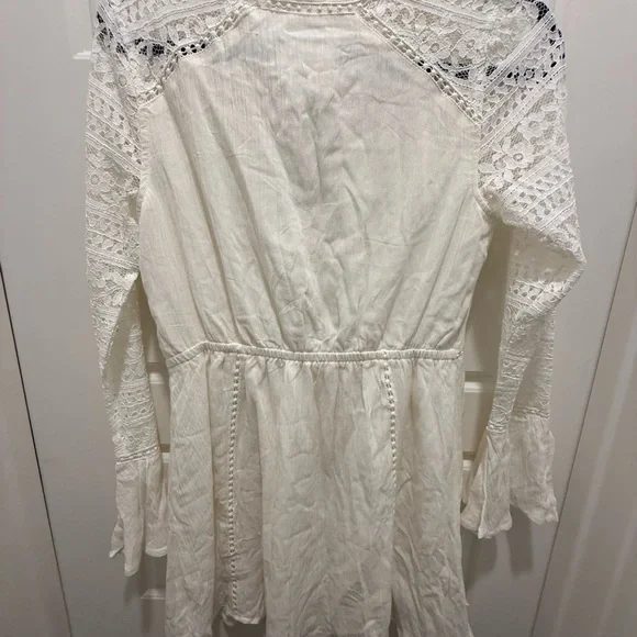 NWT. Lost & Wander Boho Long Lace Sleeve White Mini Dress. Size Medium - Picture 11 of 16